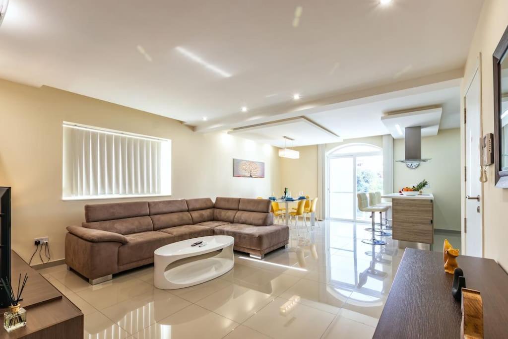 Is-Swieqi Modern 3 Bedroom Apartment Close To Paceville And Beach מראה חיצוני תמונה